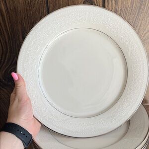 Noritake Ivory China Elegant Dinner Plate Set of 4